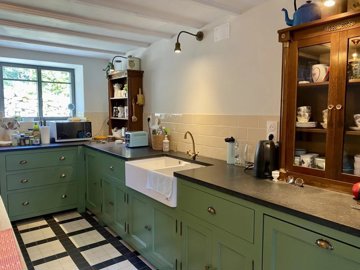 e4d46f52ece81858dc5d0678f3f17b6182363b10d2192