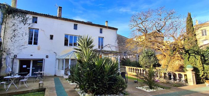 Image No.1-5 Bed House for sale