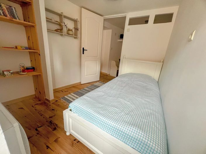 Image No.12-4 Bed House for sale