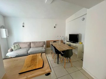 ef0be6330e15cc4f36f89e0924c4e83f4b2c48195a192