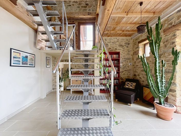 Image No.14-5 Bed House for sale