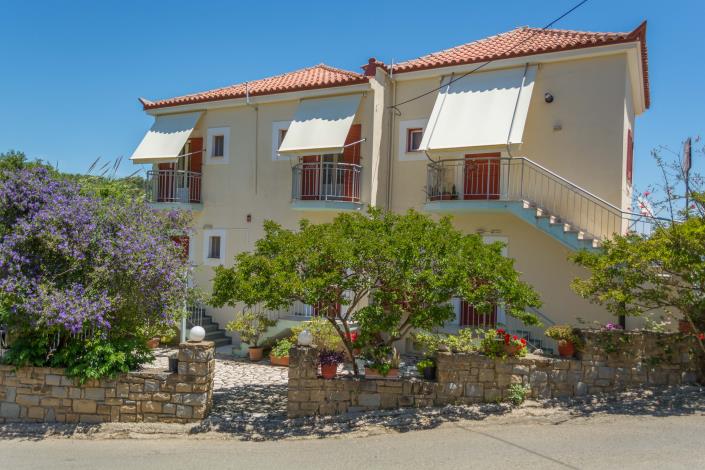 Image No.9-9 Bed Condo for sale