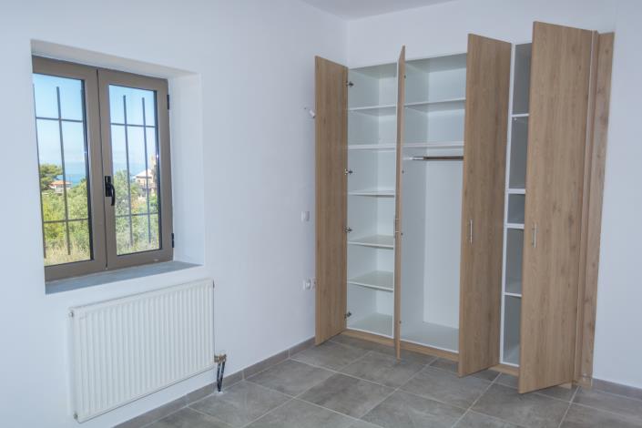 Image No.9-2 Bed House for sale