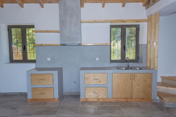 Image No.10-2 Bed House for sale