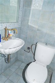 Two-amazing-5-bed-5-bath-villas-set-on-1000-sq-m--plot-of-land-in-Athens--11-