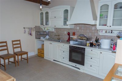 Two-amazing-5-bed-5-bath-villas-set-on-1000-sq-m--plot-of-land-in-Athens--13-