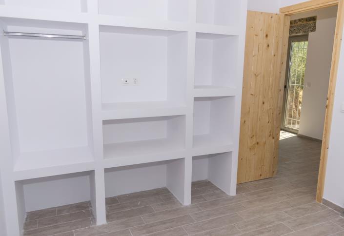 Image No.29-2 Bed House for sale