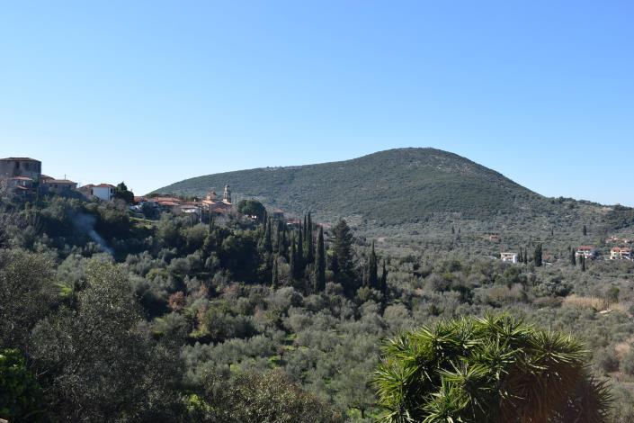 Image No.2-2 Bed Country House for sale