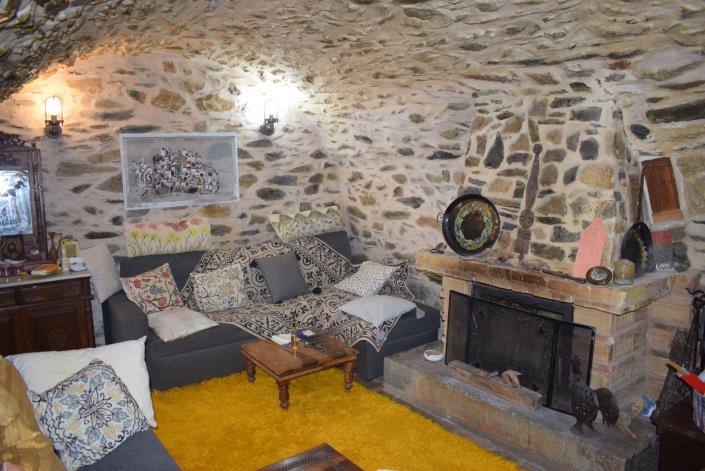 Image No.6-2 Bed House for sale