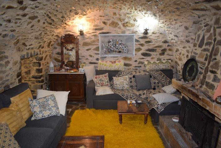 Image No.8-2 Bed House for sale