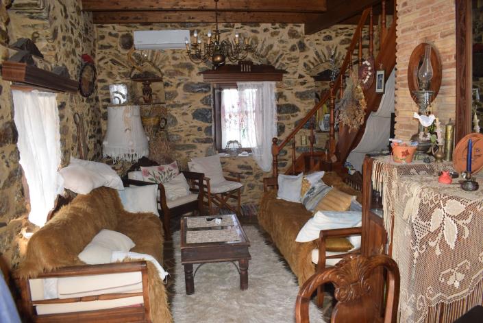 Image No.11-2 Bed House for sale