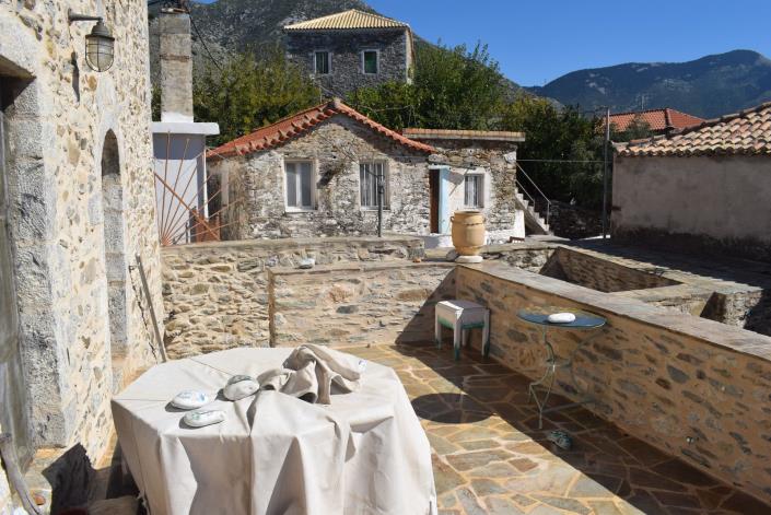 Image No.13-2 Bed House for sale