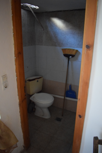 Image No.21-3 Bed House for sale