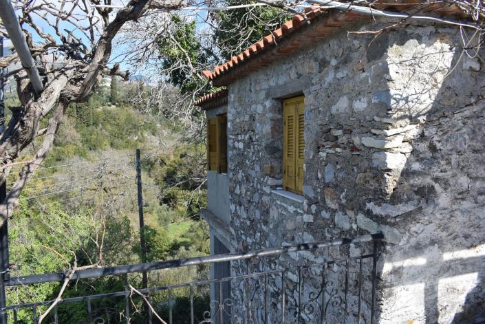 Image No.2-1 Bed Country House for sale