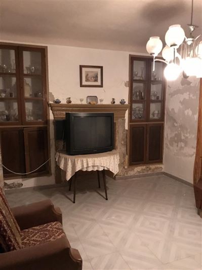 Image No.2-4 Bed Property for sale