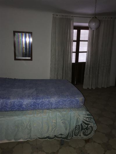 Image No.6-4 Bed Property for sale