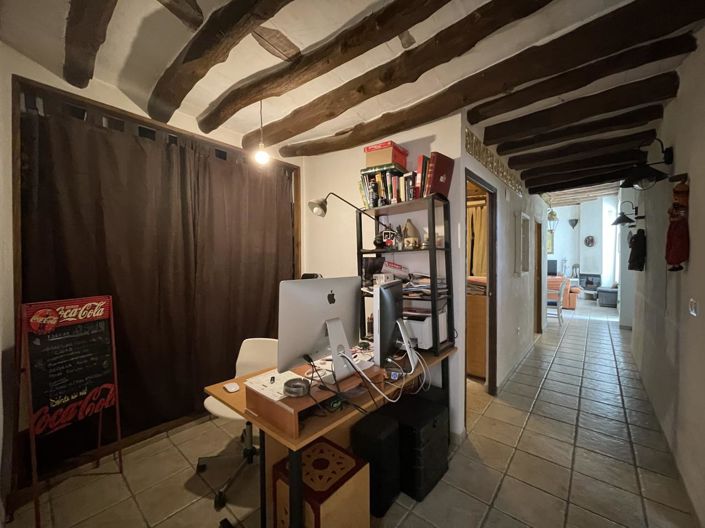 Image No.16-11 Bed Property for sale