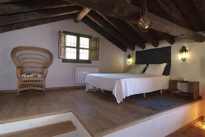 Image No.22-11 Bed Property for sale