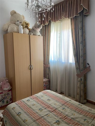 Image No.21-6 Bed Property for sale