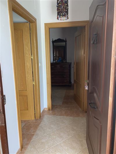 Image No.28-6 Bed Property for sale