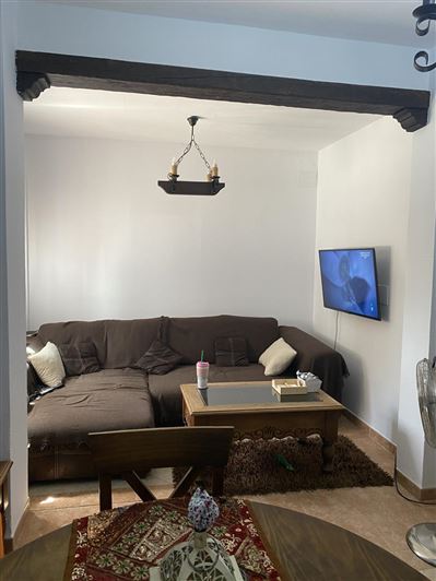 Image No.31-6 Bed Property for sale