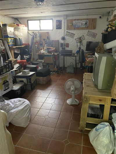 Image No.48-6 Bed Property for sale