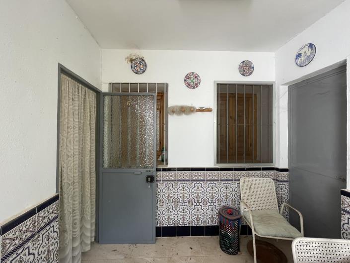 Image No.18-4 Bed Property for sale