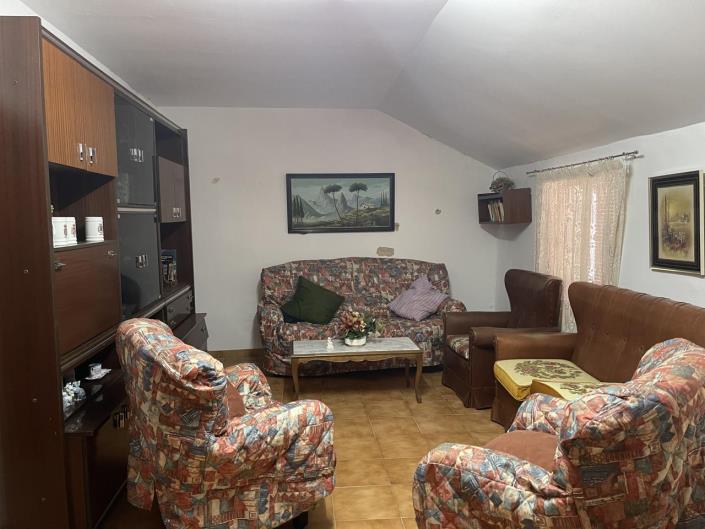 Image No.28-4 Bed Property for sale