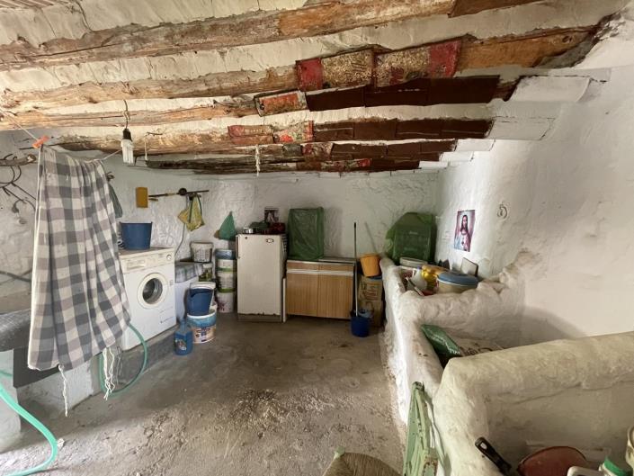 Image No.36-4 Bed Property for sale