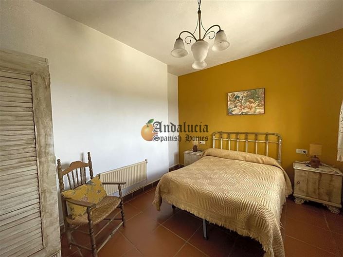 Image No.19-4 Bed Property for sale