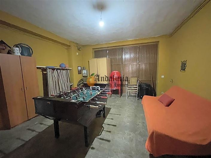 Image No.25-4 Bed Property for sale