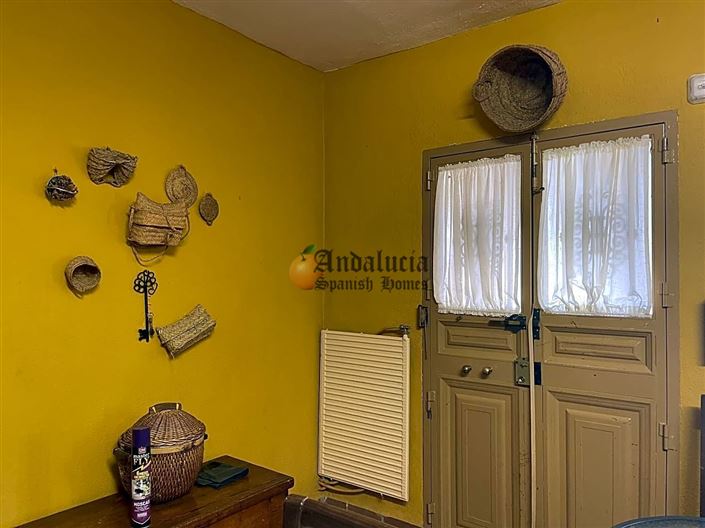 Image No.5-4 Bed Property for sale