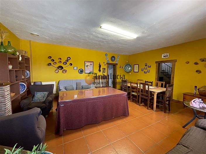 Image No.8-4 Bed Property for sale