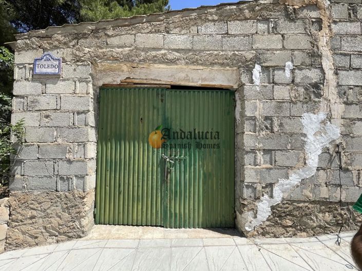 Image No.18-3 Bed Property for sale