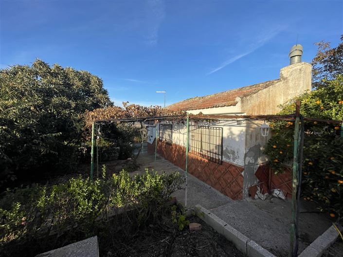 Image No.2-2 Bed Property for sale