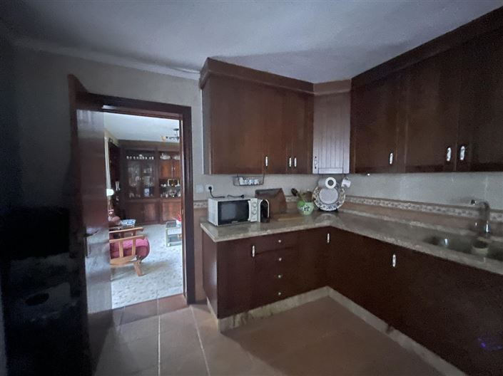 Image No.11-4 Bed Property for sale