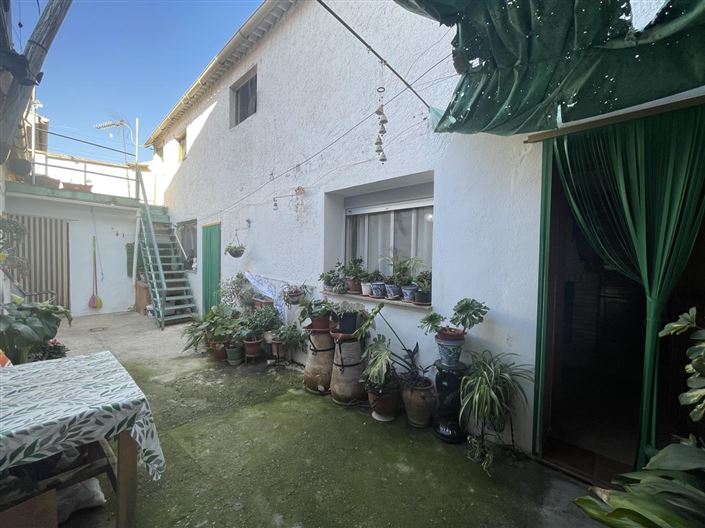 Image No.2-4 Bed Property for sale