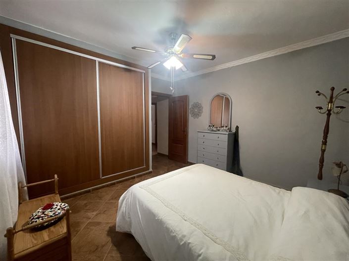 Image No.20-4 Bed Property for sale