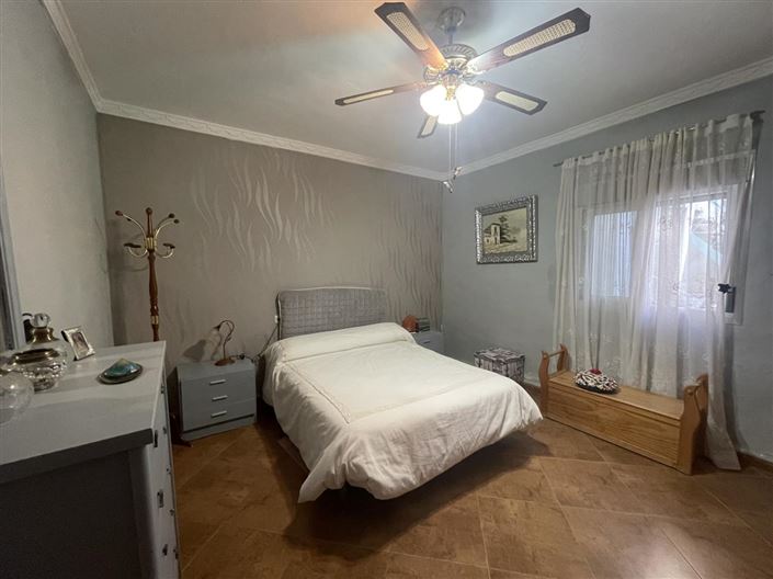 Image No.21-4 Bed Property for sale