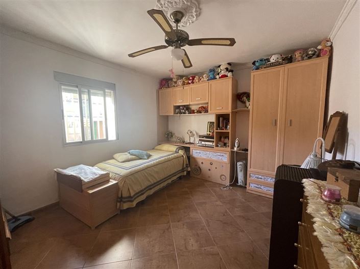 Image No.22-4 Bed Property for sale