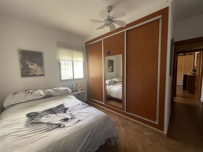 Image No.25-4 Bed Property for sale