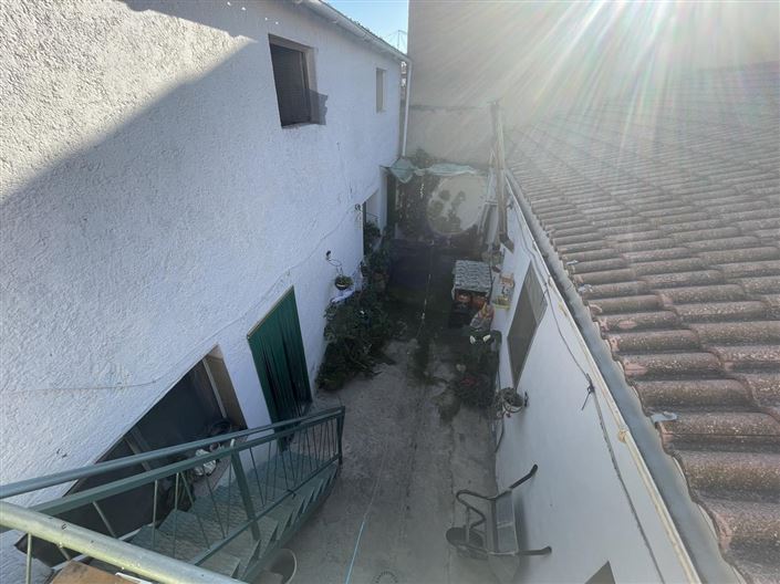 Image No.40-4 Bed Property for sale