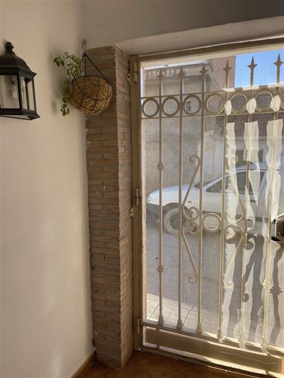 Image No.41-4 Bed Property for sale