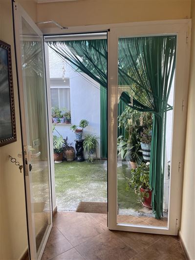 Image No.5-4 Bed Property for sale