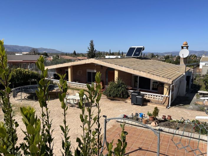 Image No.12-4 Bed Property for sale