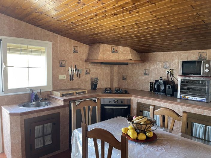 Image No.16-4 Bed Property for sale