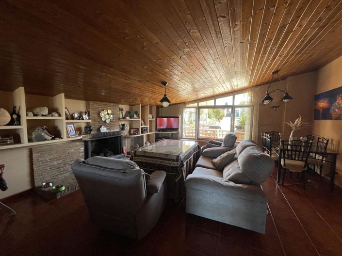 Image No.21-4 Bed Property for sale