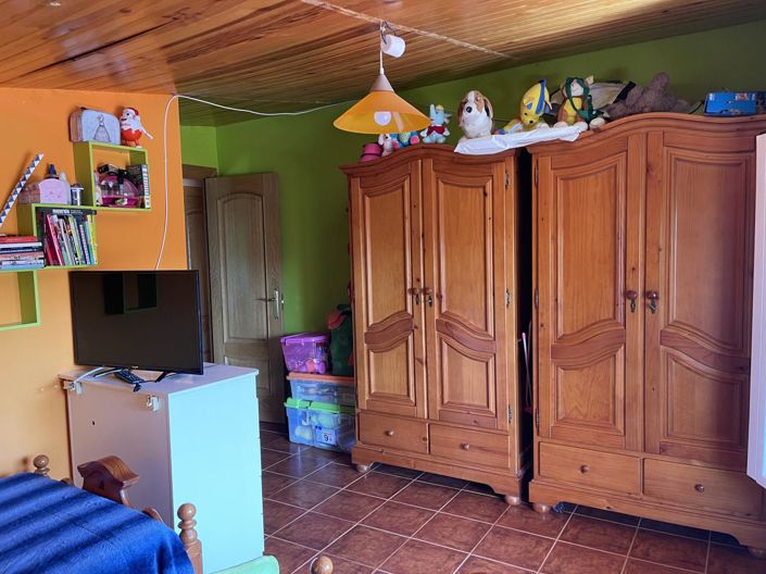 Image No.31-4 Bed Property for sale