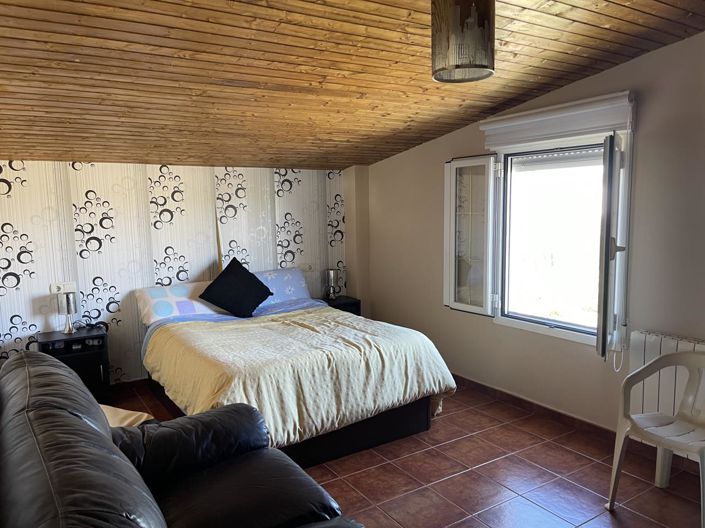 Image No.35-4 Bed Property for sale