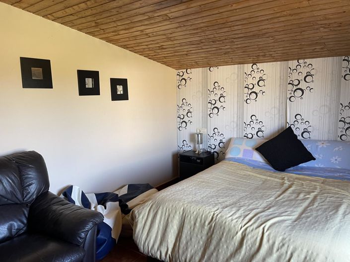 Image No.37-4 Bed Property for sale